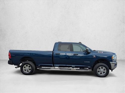 2024 RAM 3500 Big Horn Crew Cab 4x4 8' Box