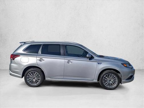 2022 Mitsubishi Outlander PHEV SEL