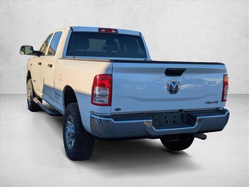 2022 RAM 2500 Tradesman Crew Cab 4x4 6'4' Box