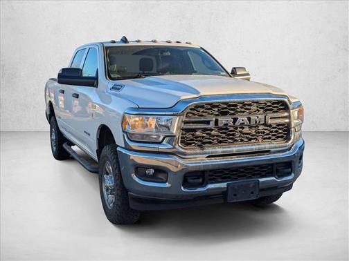 2022 RAM 2500 Tradesman Crew Cab 4x4 6'4' Box