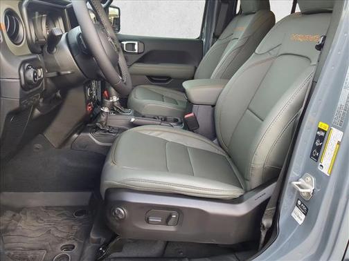 2025 Jeep Gladiator Mojave 4x4