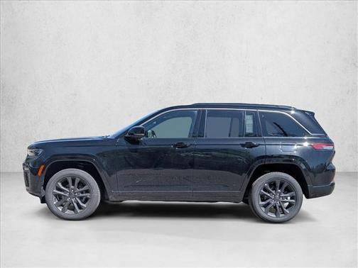 Diamond Black Crystal Pearlcoat 2026 Jeep Grand Cherokee Limited