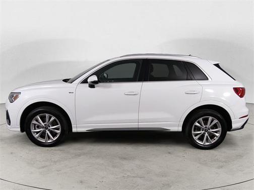 2023 Audi Q3 Premium 45 TFSI S line quattro Tiptronic