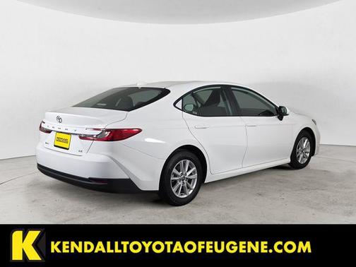 Ice 2026 Toyota Camry LE