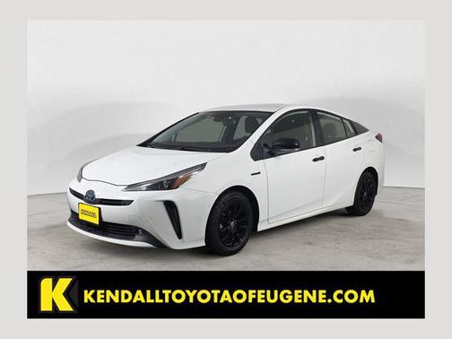 White 2022 Toyota Prius L