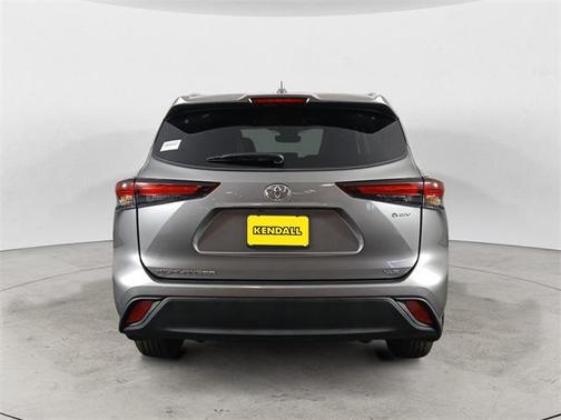 2025 Toyota Highlander Hybrid XLE