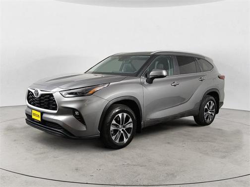 2025 Toyota Highlander Hybrid XLE