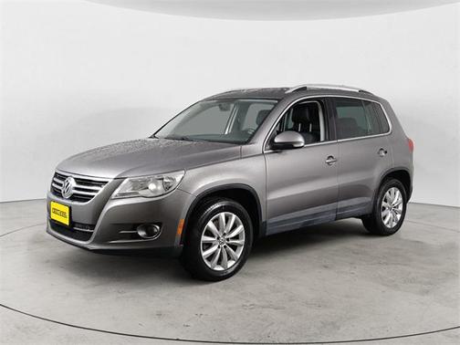 2011 Volkswagen Tiguan SE