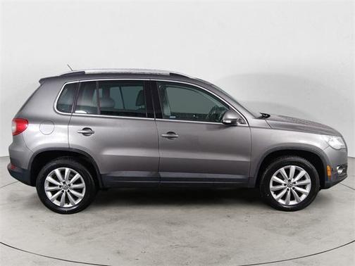 2011 Volkswagen Tiguan SE