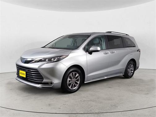 2024 Toyota Sienna XLE 7 Passenger