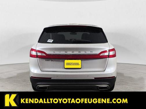 White Platinum 2018 Lincoln MKX Reserve