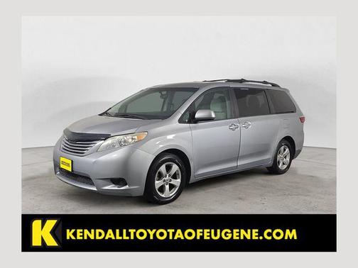 Silver Sky Metallic 2016 Toyota Sienna LE