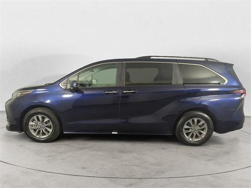 2024 Toyota Sienna XLE 7 Passenger