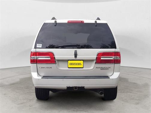 2013 Lincoln Navigator Base