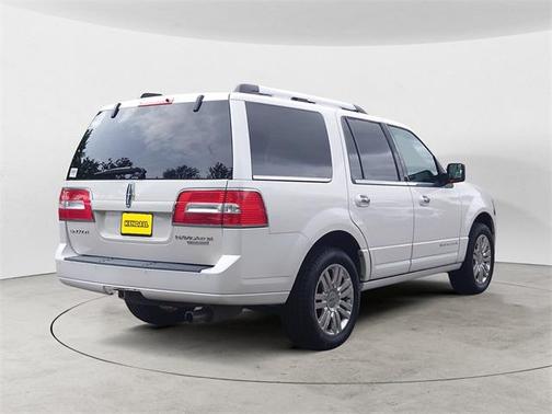 2013 Lincoln Navigator Base