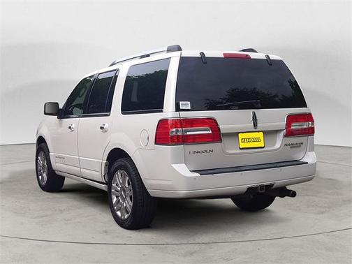 2013 Lincoln Navigator Base