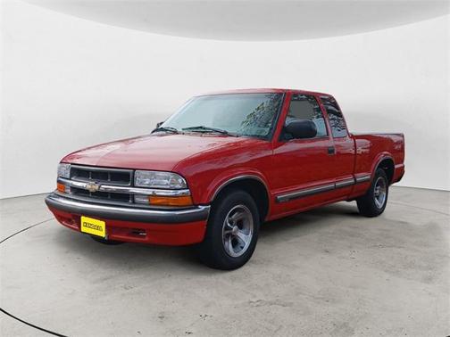 2000 Chevrolet S-10 Base