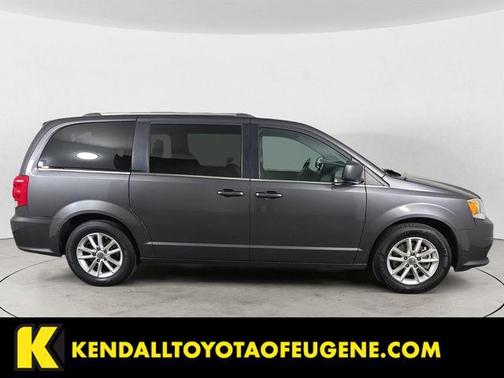 Granite Pearlcoat 2018 Dodge Grand Caravan SXT