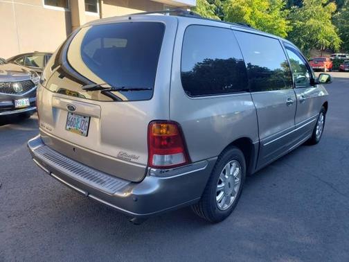 Photo 5 of 19 of 2003 Ford Windstar Limited