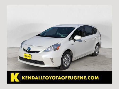 Blizzard Pearl 2013 Toyota Prius v Five