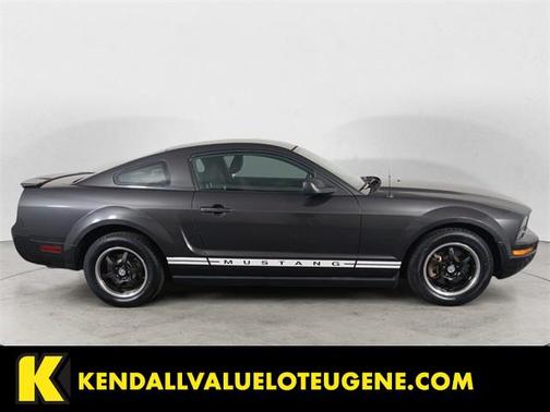 2007 Ford Mustang Deluxe