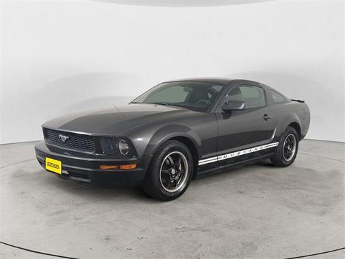 2007 Ford Mustang Deluxe