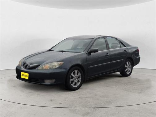 2005 Toyota Camry XLE