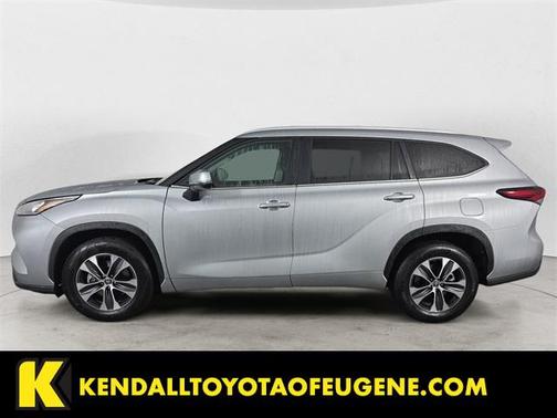 2025 Toyota Highlander XLE