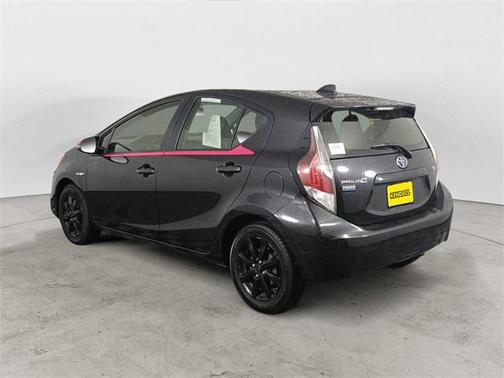 2016 Toyota Prius c Persona Series