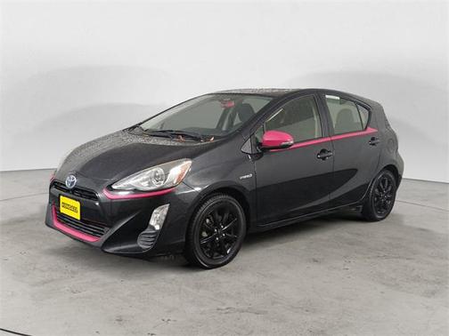 2016 Toyota Prius c Persona Series