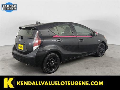 2016 Toyota Prius c Persona Series