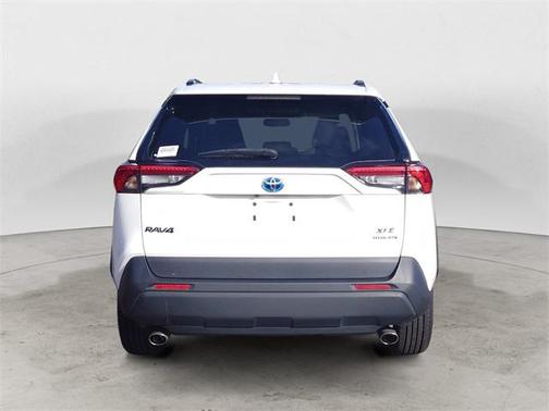 2020 Toyota RAV4 Hybrid XLE