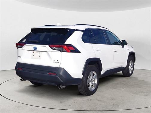 2020 Toyota RAV4 Hybrid XLE