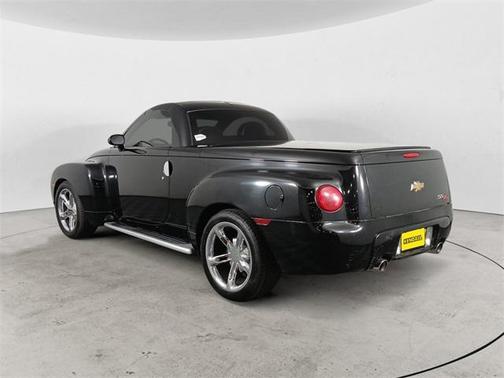 2004 Chevrolet SSR Base