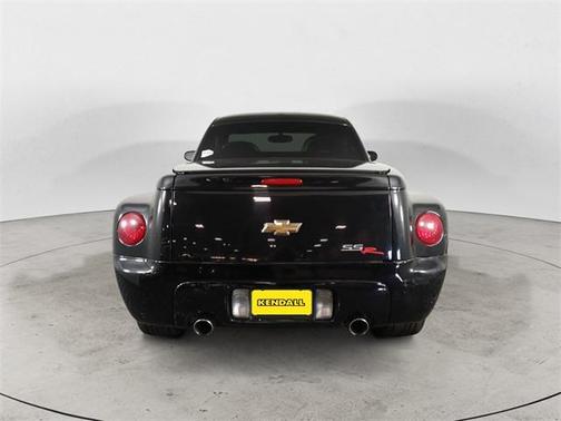2004 Chevrolet SSR Base