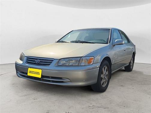 2000 Toyota Camry LE V6