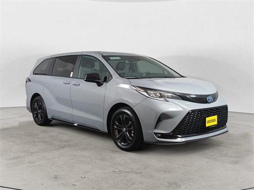 2025 Toyota Sienna XSE 7 Passenger