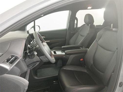 2025 Toyota Sienna XSE 7 Passenger
