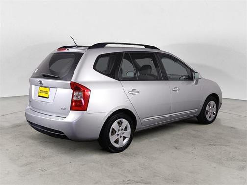 2009 Kia Rondo LX