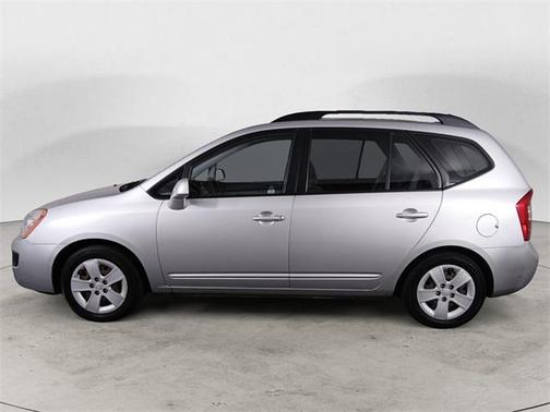 2009 Kia Rondo LX