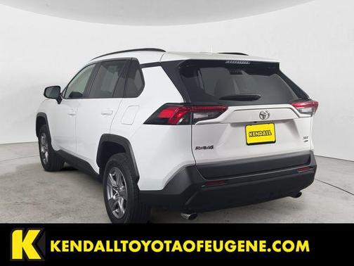 Ice 2025 Toyota RAV4 XLE