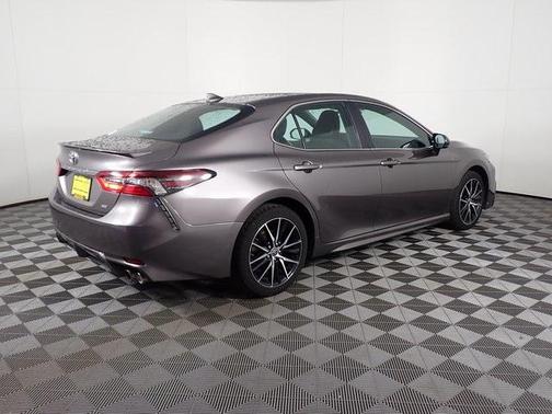 Predawn Gray Mica 2021 Toyota Camry SE
