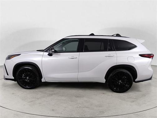 2025 Toyota Highlander XSE