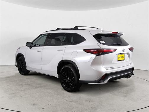 2025 Toyota Highlander XSE