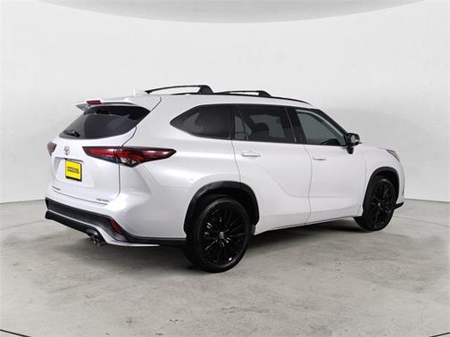 2025 Toyota Highlander XSE
