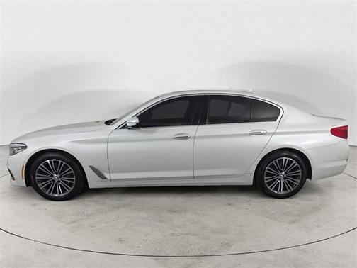 2017 BMW 540 540i