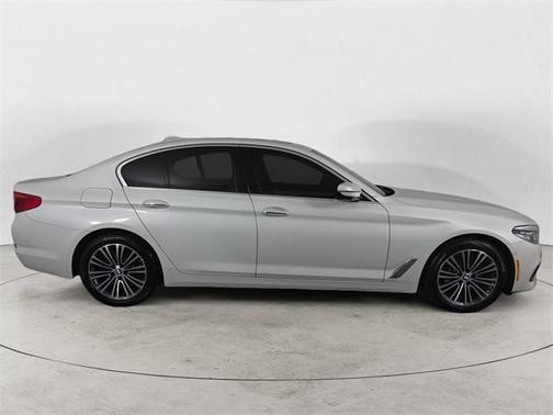 2017 BMW 540 540i