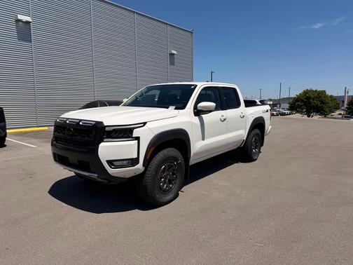 Glacier White 2026 Nissan Frontier PRO-4X