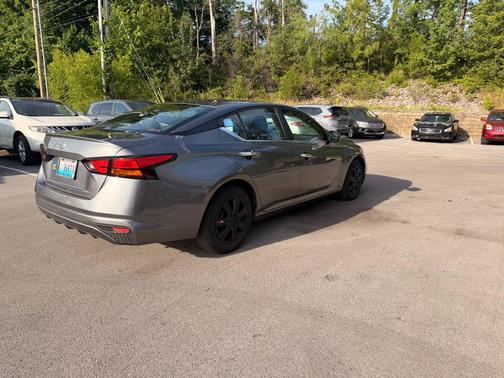 Gun Metallic 2022 Nissan Altima 2.5 S