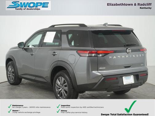 2025 Nissan Pathfinder SV